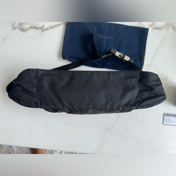 Black PRADA nylon cross body bag unisex - Picture 4 of 9